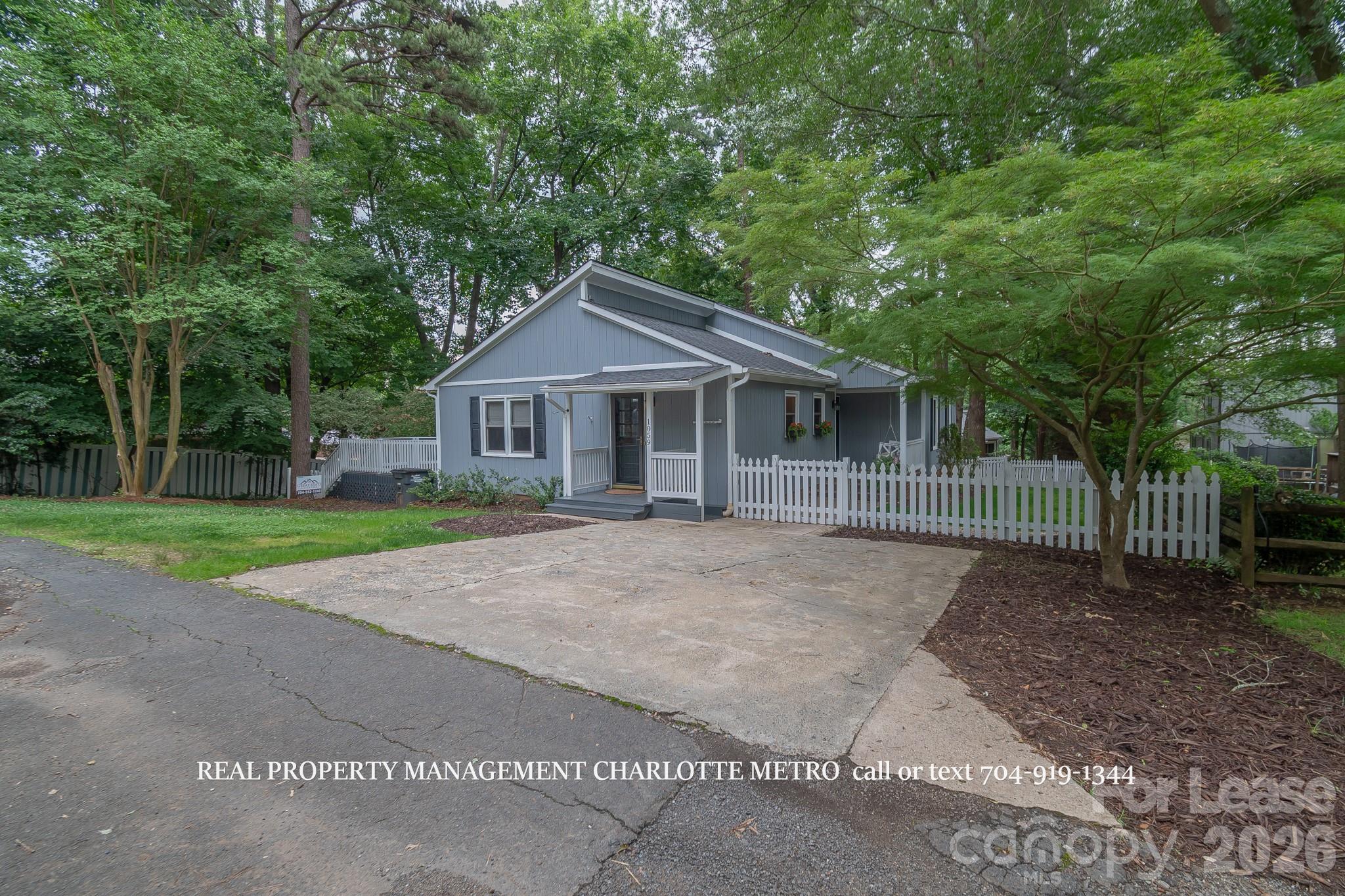 1059 Woodlake Lane Fort Mill, SC 29708 - Photo 3 of 46