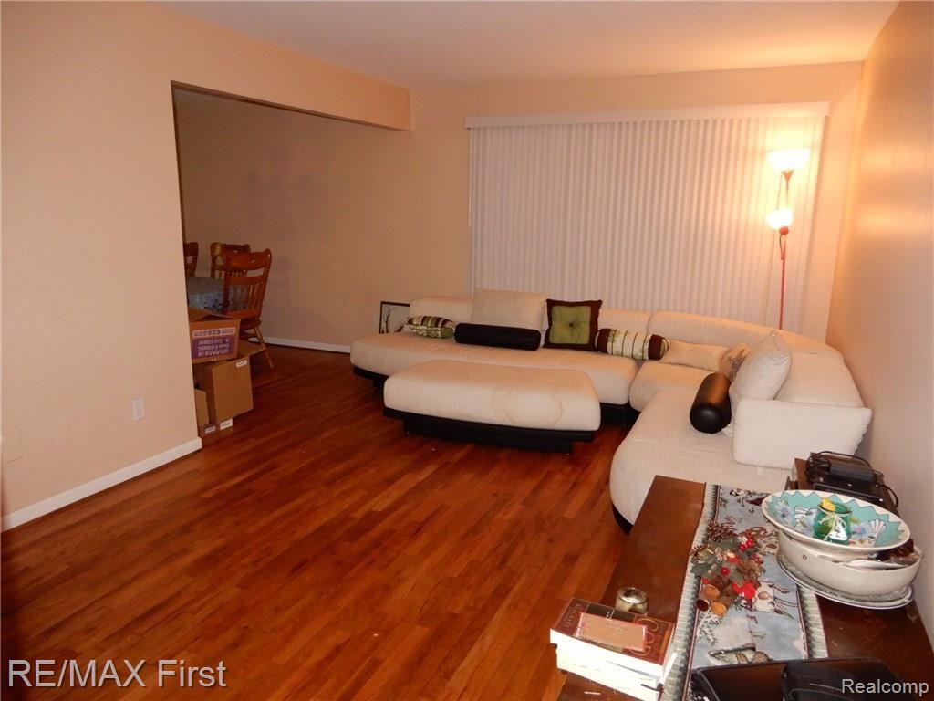 29492 Hoover Road Warren, MI 48093 - Photo 6 of 14 2017-06-09 18.49