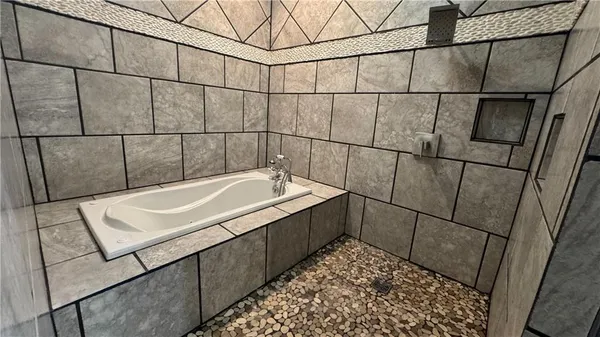 $595,000 | 8722 North N Road, Ulysses, KS 67880