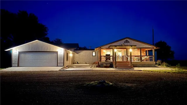 $595,000 | 8722 North N Road, Ulysses, KS 67880