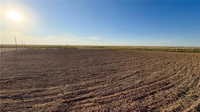 $595,000 | 8722 North N Road, Ulysses, KS 67880