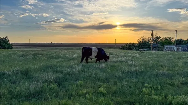 $595,000 | 8722 North N Road, Ulysses, KS 67880