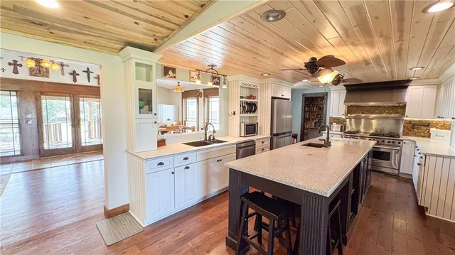 $595,000 | 8722 North N Road, Ulysses, KS 67880