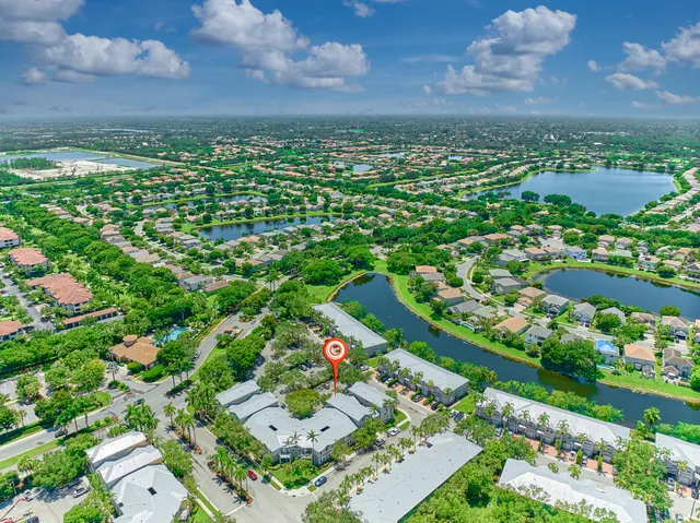 $319,500 | 1006 Shoma Drive, Royal Palm Beach, FL 33414