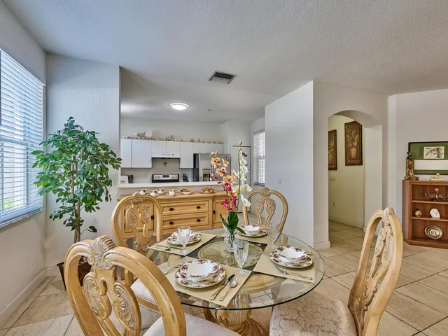 $319,500 | 1006 Shoma Drive, Royal Palm Beach, FL 33414