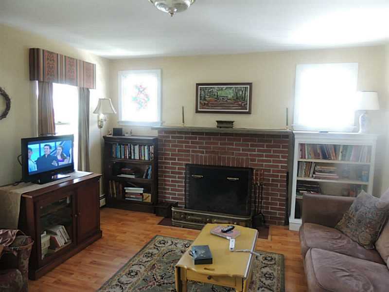 60 Friendly Road Cranston, RI 02910 - Photo 5 of 24 Den/Family/Great Room.