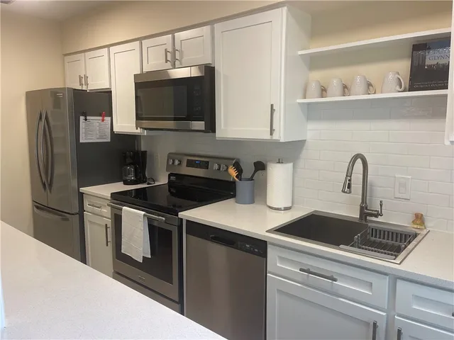 $1,800 | 800 Mallery Street, Unit C28, St. Simons Island, GA 31522