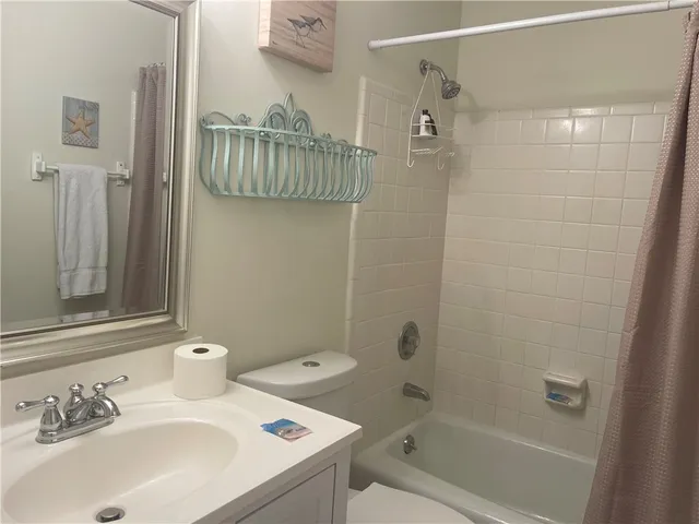 $1,800 | 800 Mallery Street, Unit C28, St. Simons Island, GA 31522