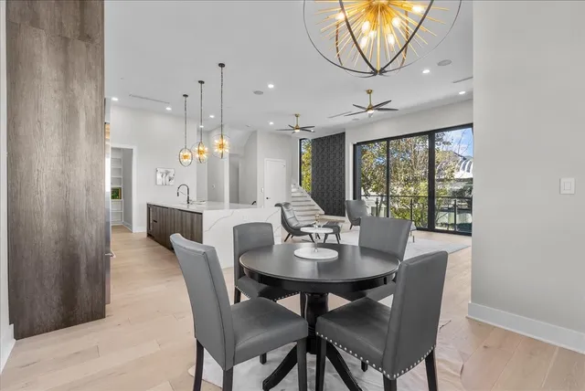 $1,695,700 | 516 Reinerman Street, Houston, TX 77007