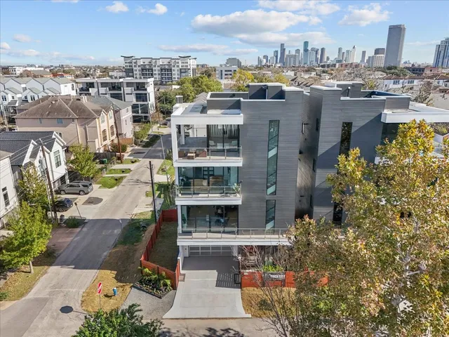 $1,695,700 | 516 Reinerman Street, Houston, TX 77007