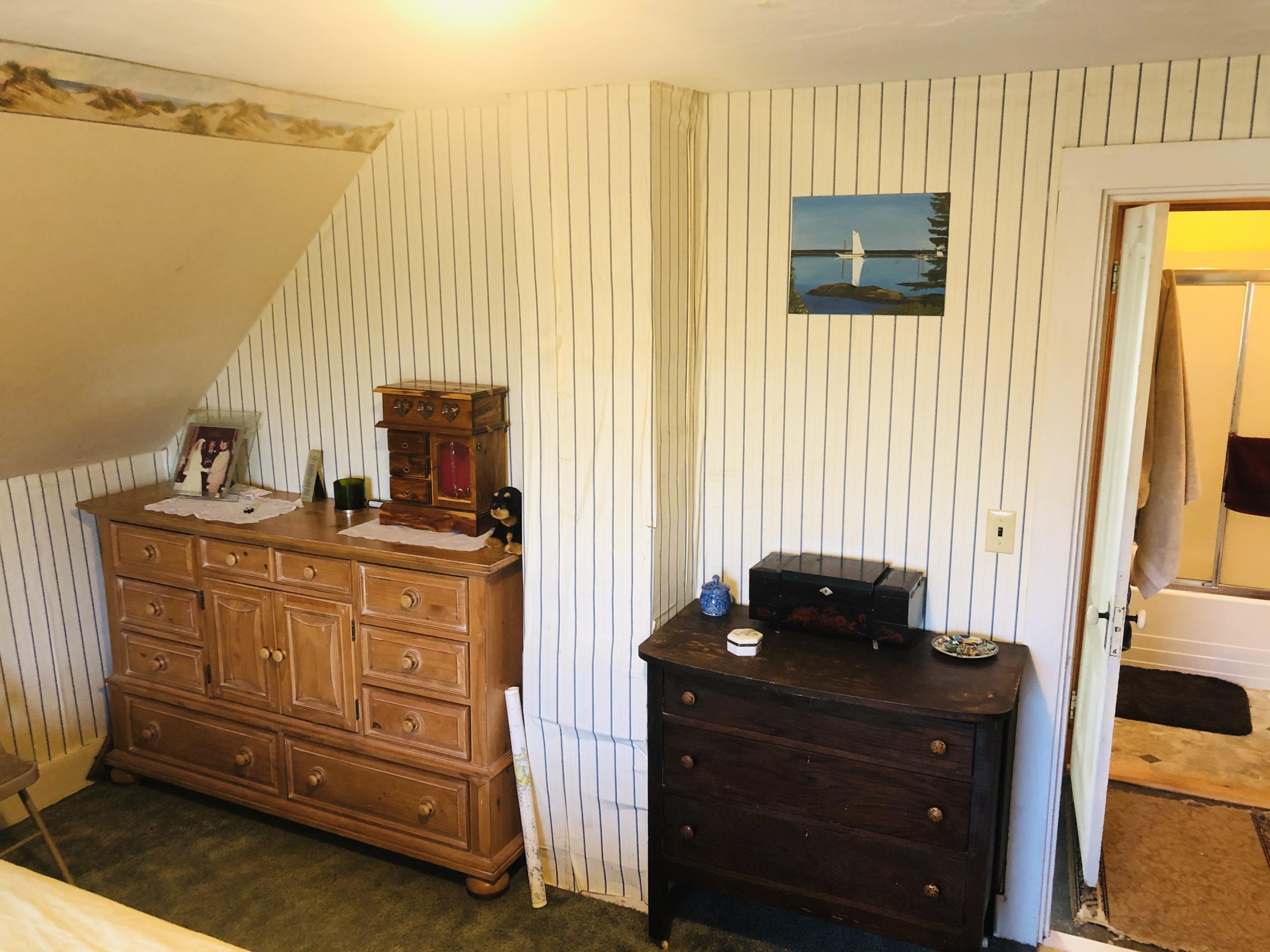 149 Harbor Road Swans Island, ME 04685 - Photo 17 of 20 Master Bedroom