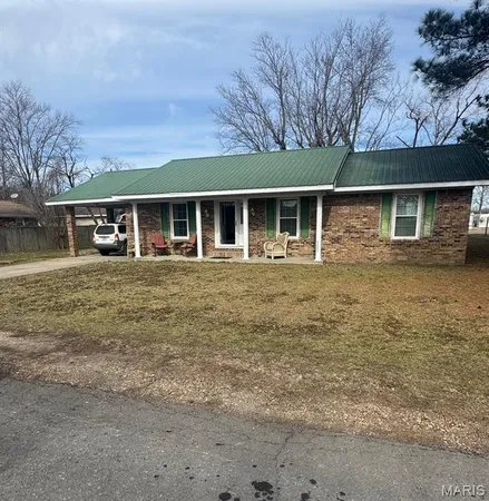 $150,000 | 402 Damon Street, Dexter, MO 63841