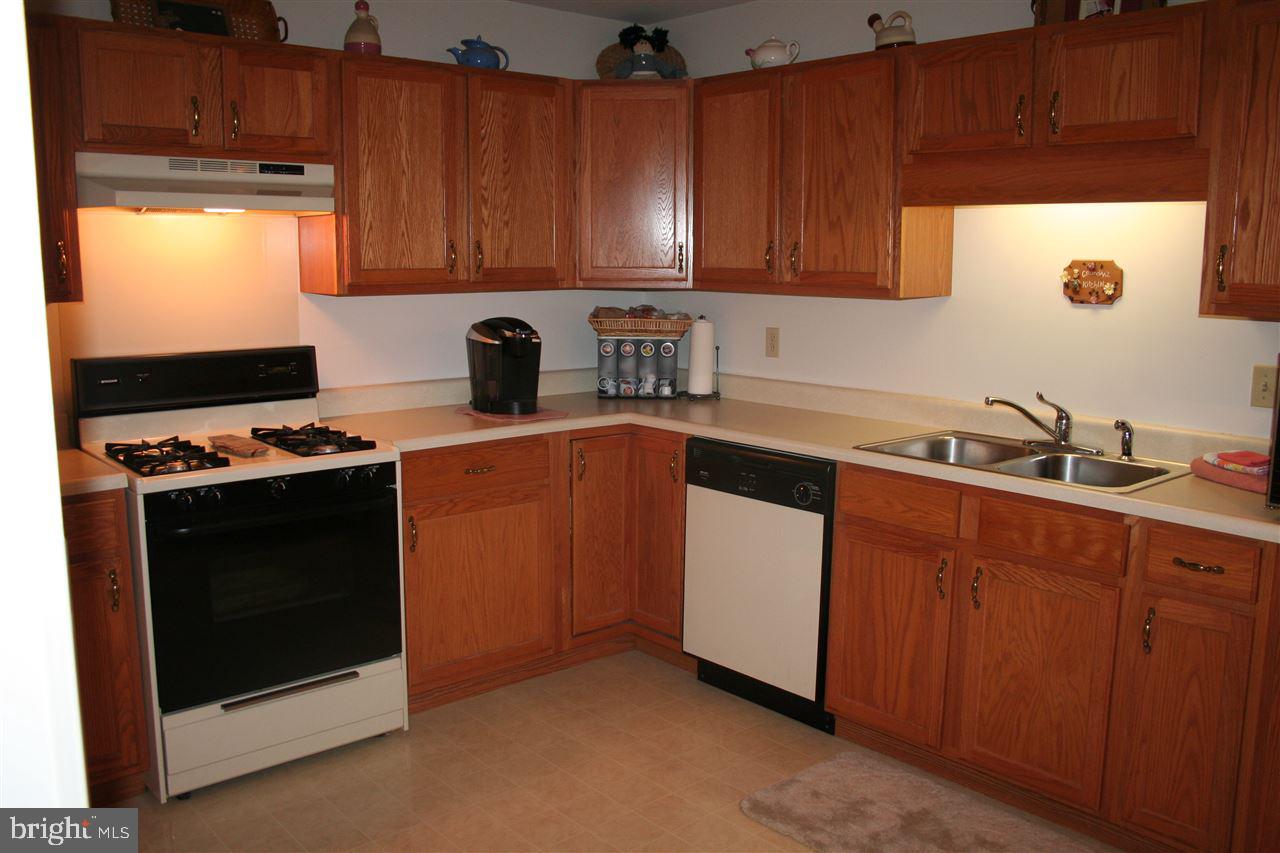 3095 Lakefield Road York, PA 17402 - Photo 13 of 35 Gallery Image 13