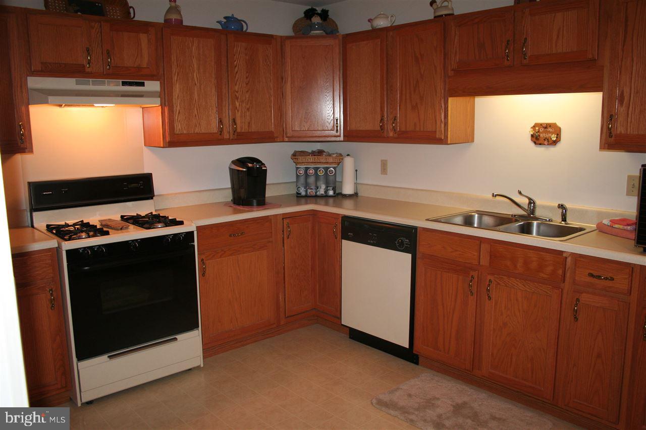 3095 Lakefield Road York, PA 17402 - Photo 17 of 35 Gallery Image 17