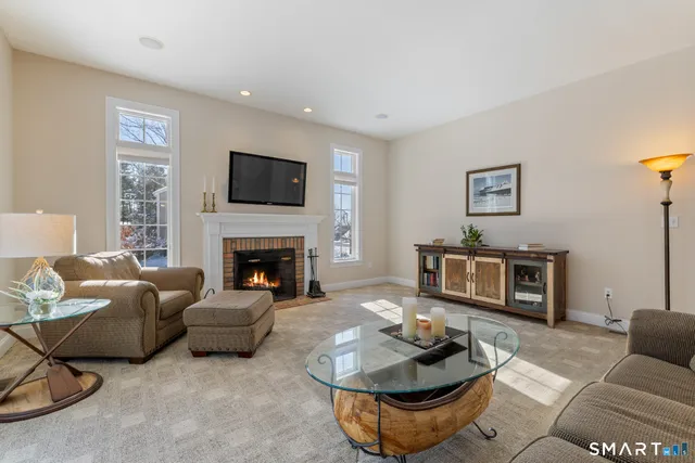 $749,900 | 37 Ellsworth Lane, Ellington, CT 06029