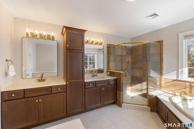 $749,900 | 37 Ellsworth Lane, Ellington, CT 06029