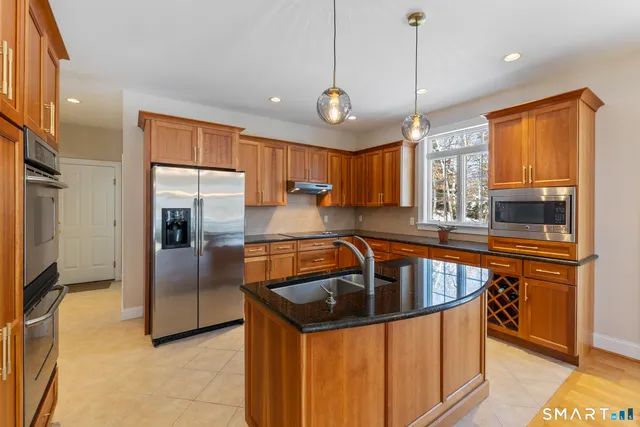 $749,900 | 37 Ellsworth Lane, Ellington, CT 06029