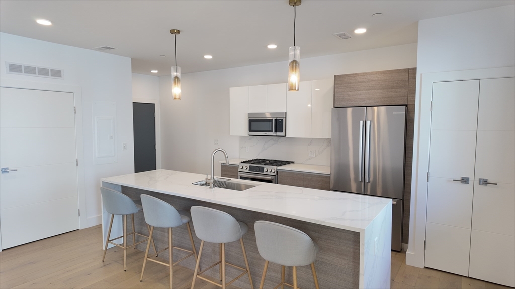 30 Penniman Road, Unit 305 Boston, MA 02134 - Photo 3 of 19