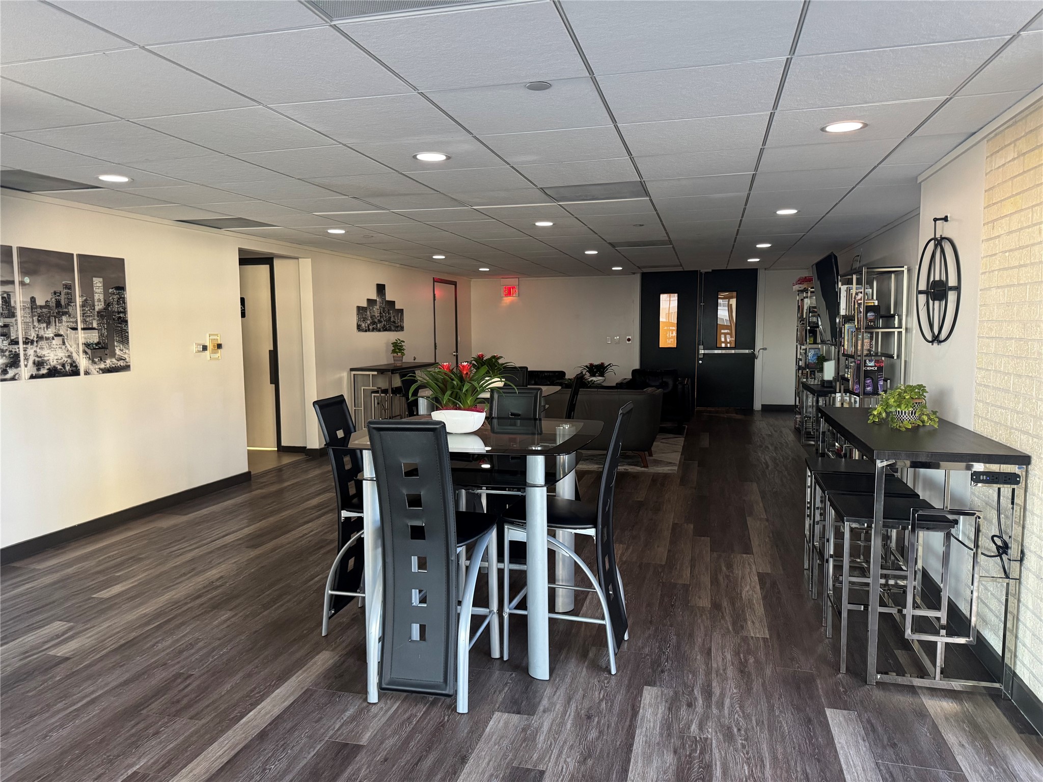 2016 Main, Unit 809 Houston, TX 77002 - Photo 15 of 19 Skyline Room - 6th Floor