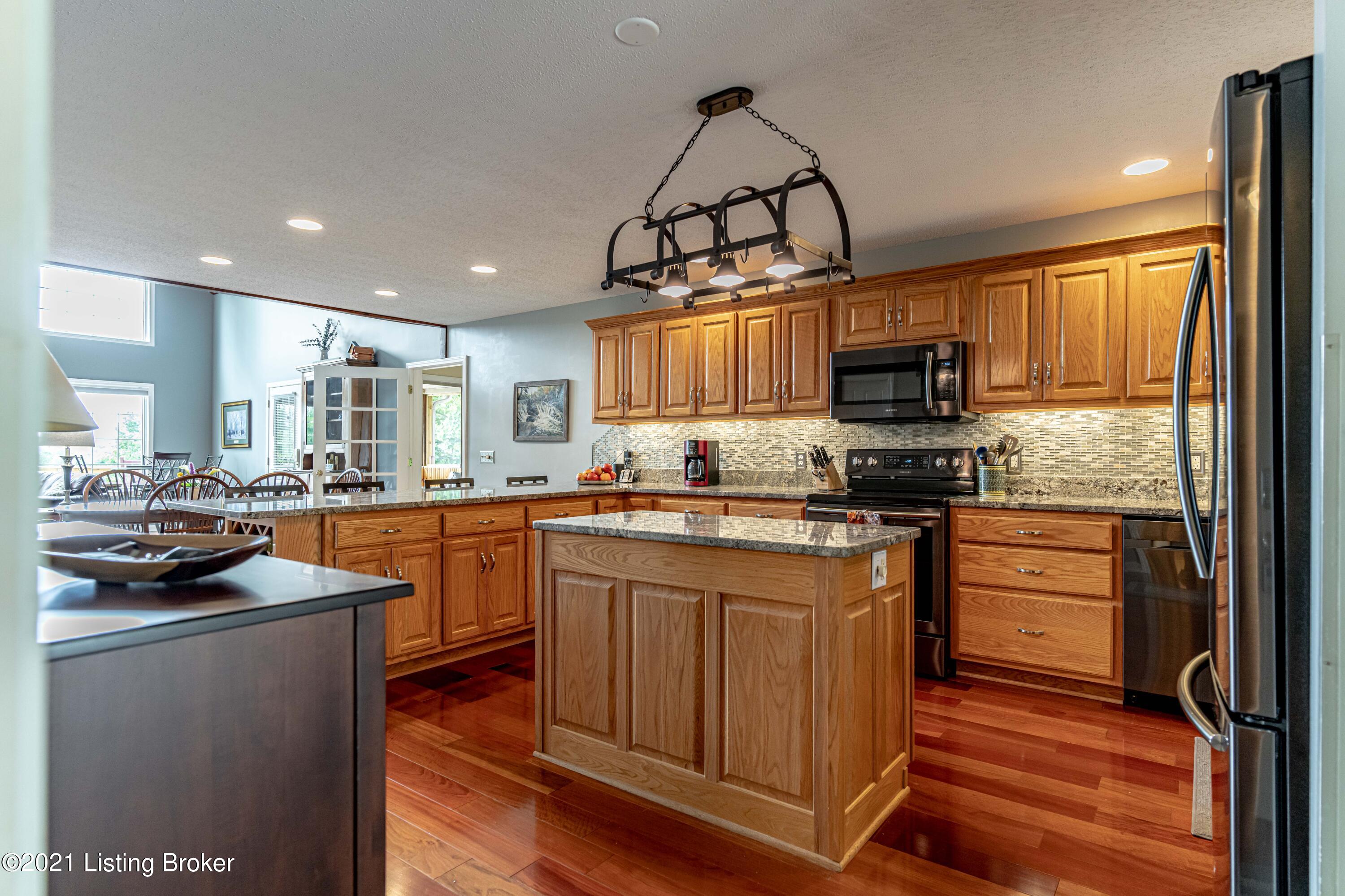 818 Noah Stevenson Road Bee Spring, KY 42207 - Photo 59 of 99 DSC04527