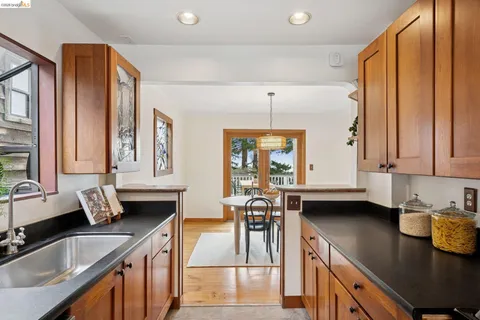 $1,195,000 | 982 Grizzly Peak Boulevard, Berkeley, CA 94708