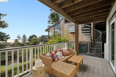 $1,195,000 | 982 Grizzly Peak Boulevard, Berkeley, CA 94708