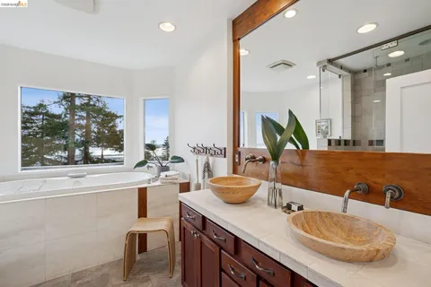 $1,195,000 | 982 Grizzly Peak Boulevard, Berkeley, CA 94708