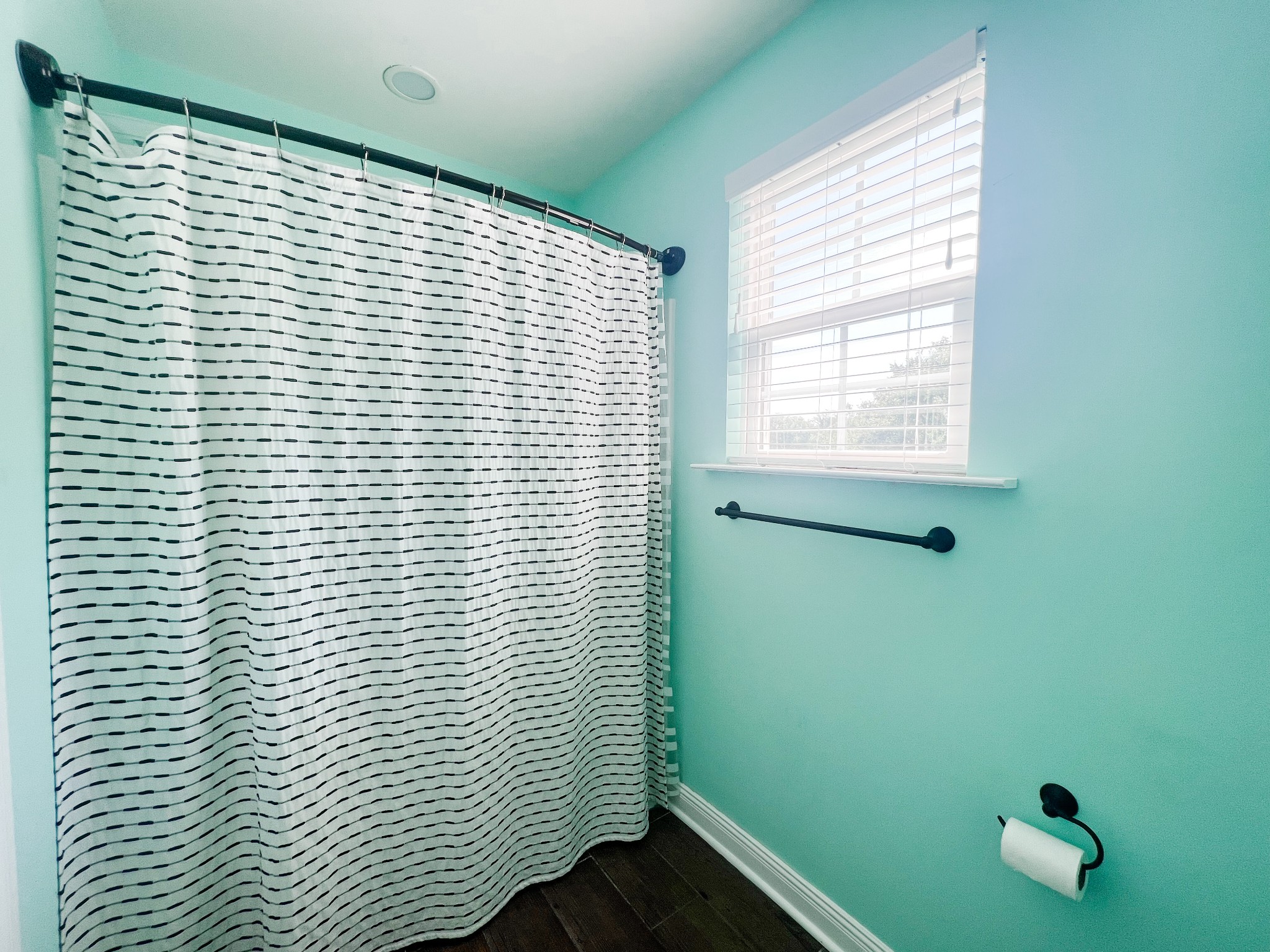 10848 Newtown Road Rockvale, TN 37153 - Photo 23 of 28 a bathroom with a window