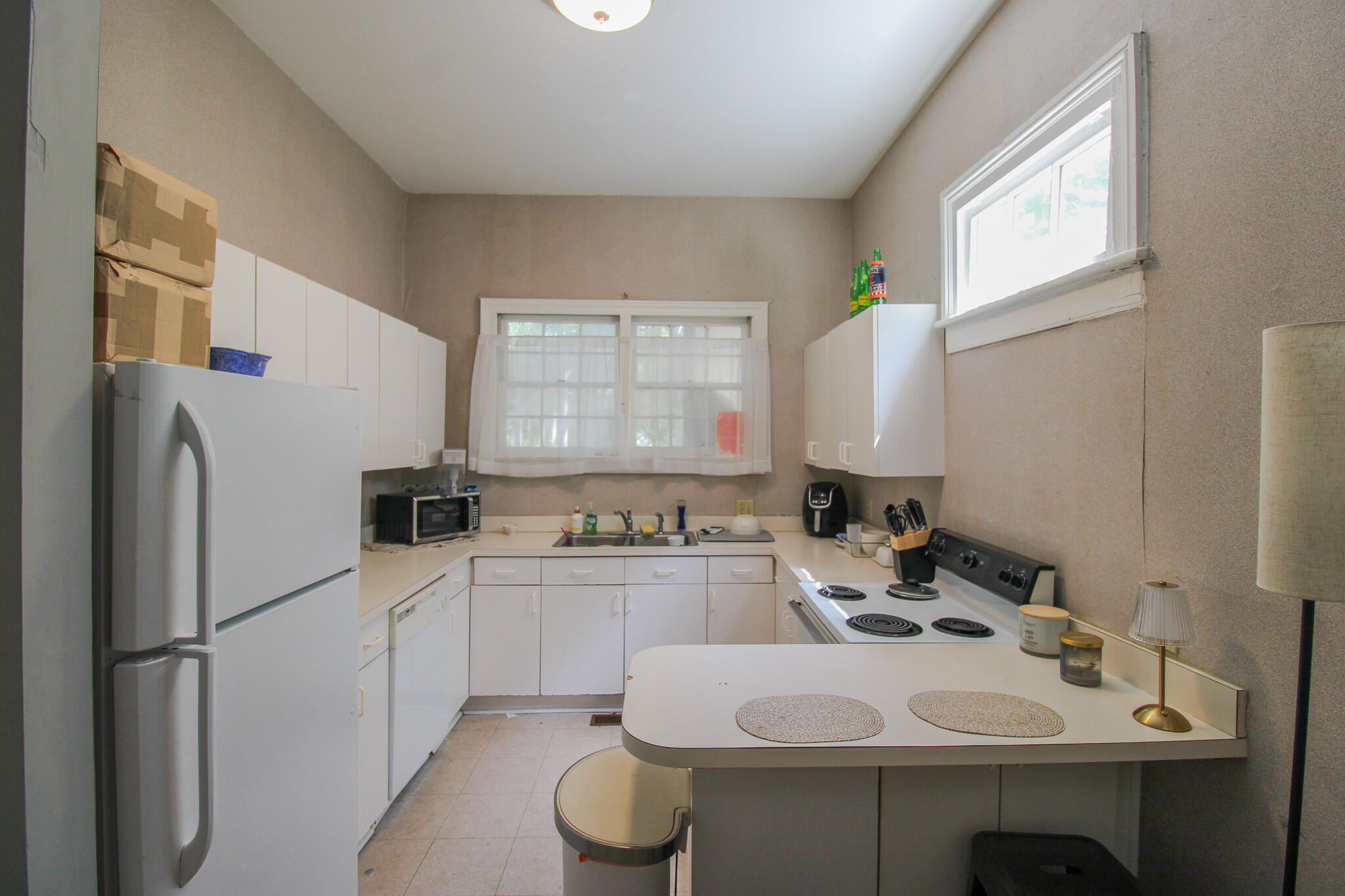 208 Calhoun Street, Unit A Charleston, SC 29401 - Photo 3 of 13 IMG_4051