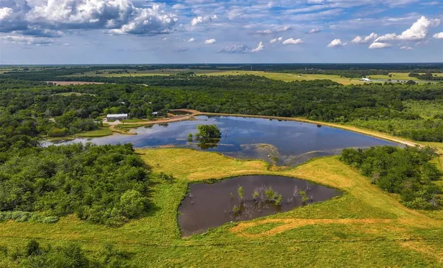 a view of an outdoor space and a yard