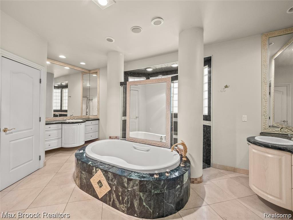 30591 Inkster Road Farmington, MI 48334 - Photo 43 of 73