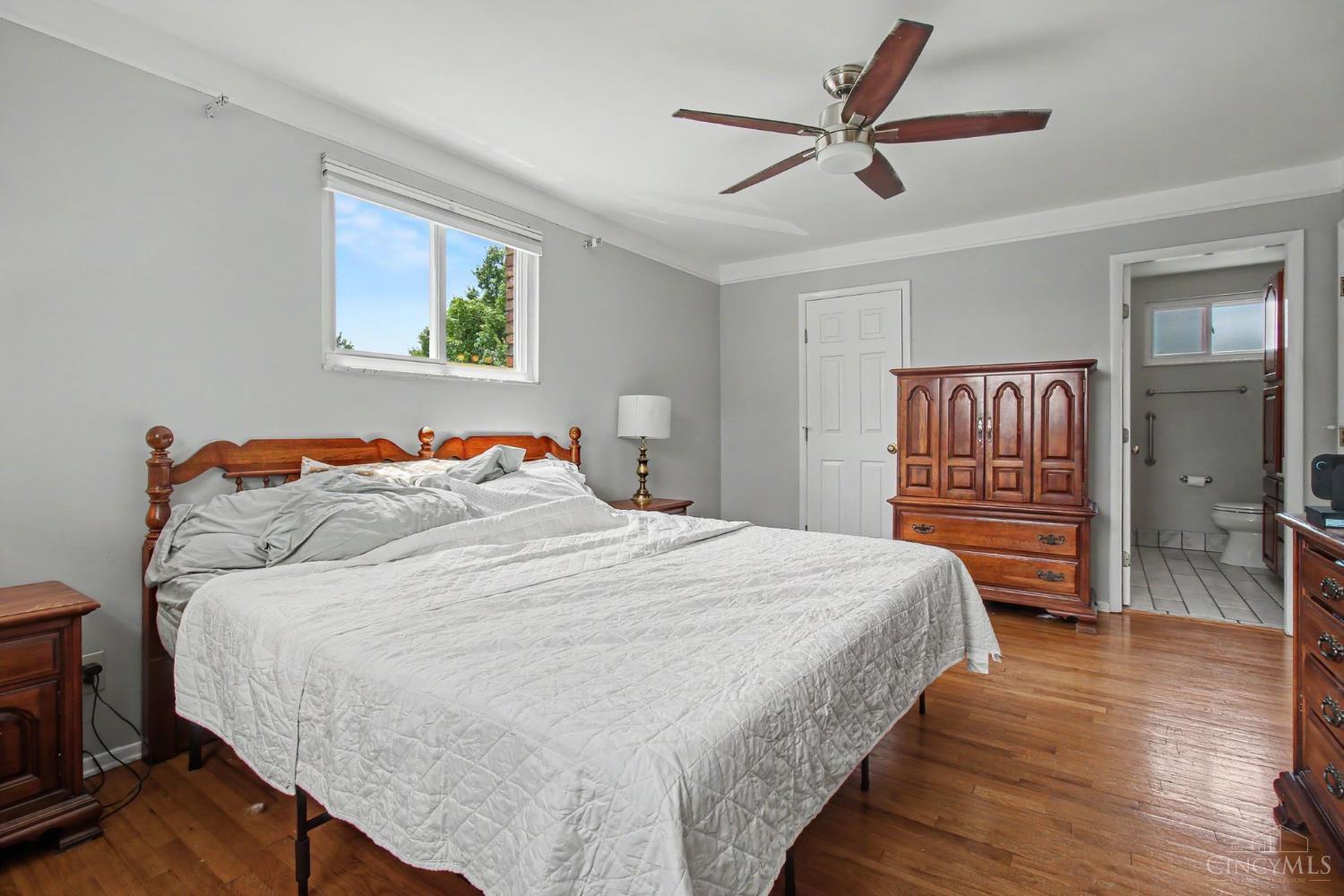8493 Cheviot Road Cincinnati, OH 45247 - Photo 9 of 29