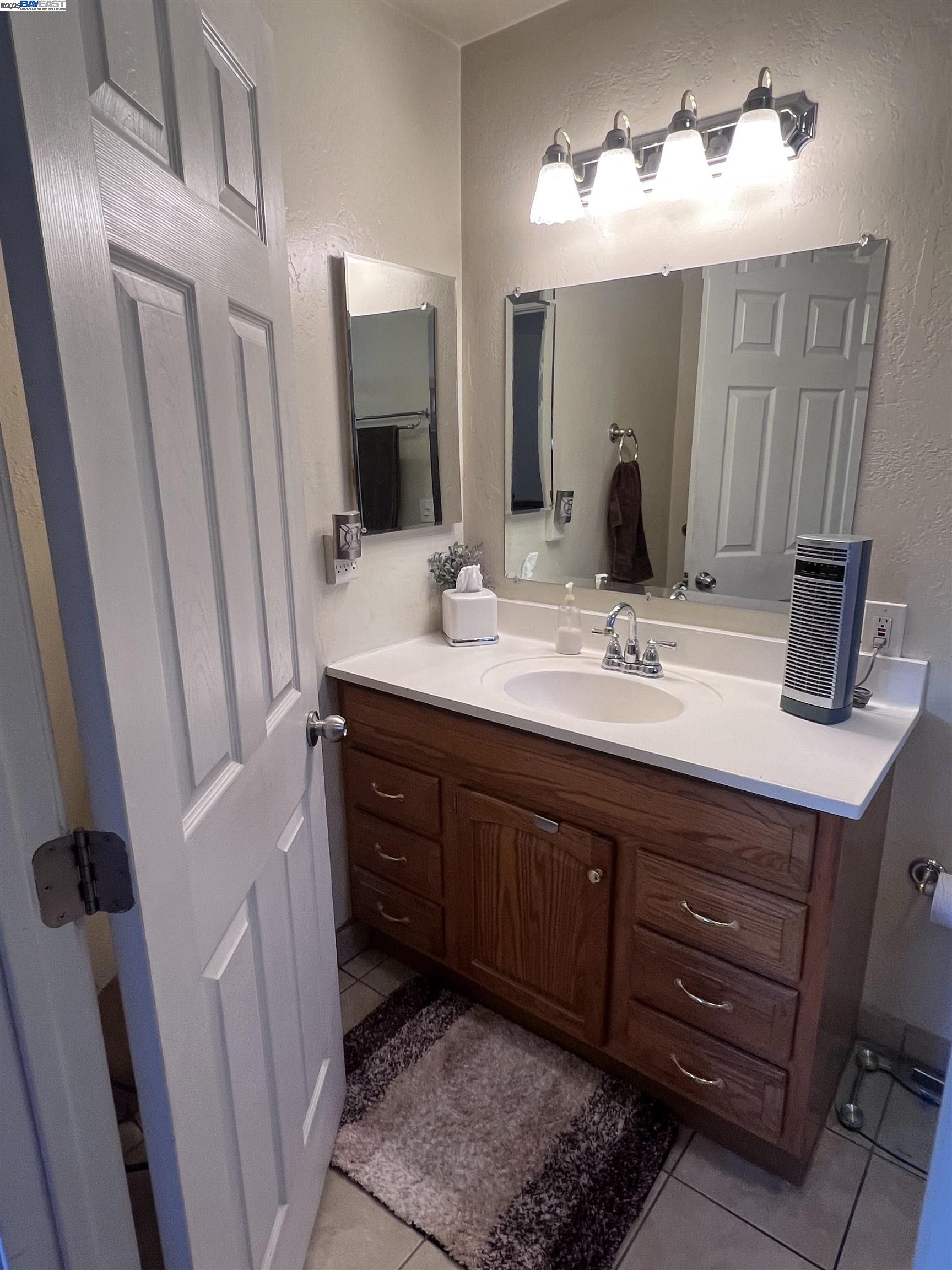 1222 Murdell Lane Livermore, CA 94550 - Photo 12 of 27