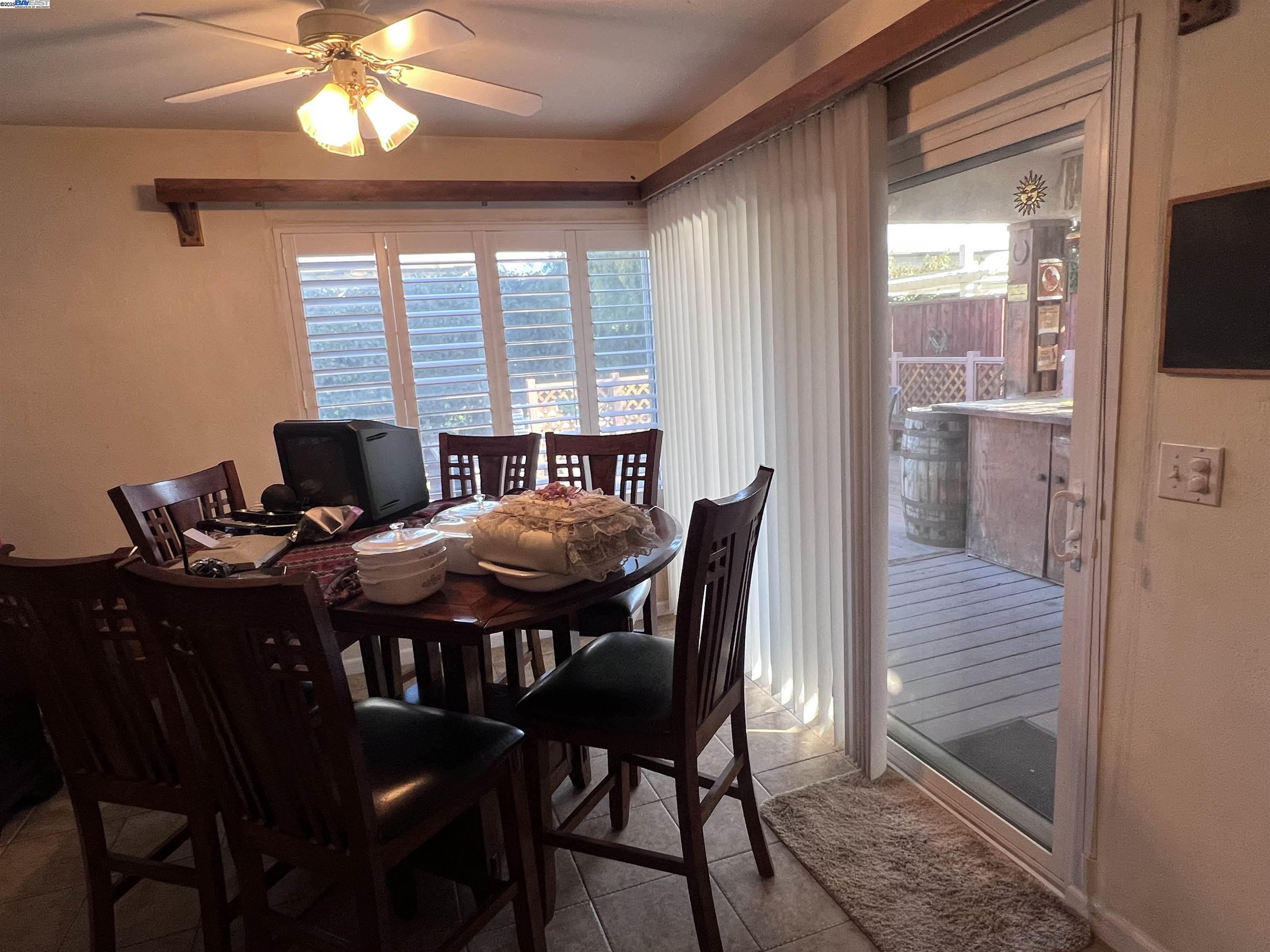 1222 Murdell Lane Livermore, CA 94550 - Photo 7 of 27