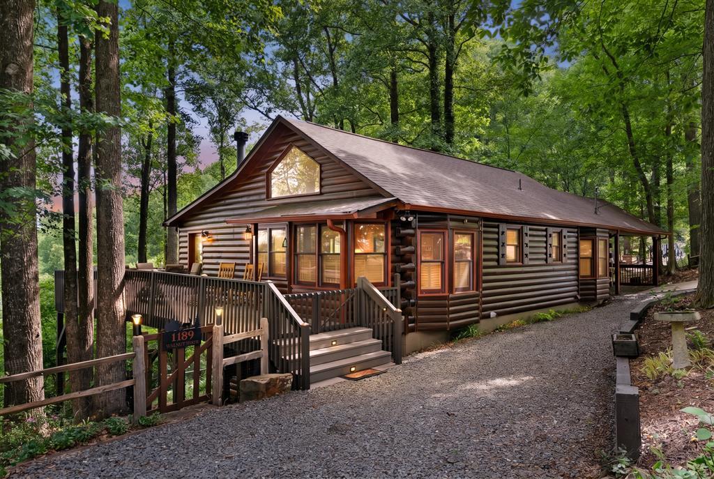 1189 Walnut Ridge Ellijay, GA 30536 - Photo 1 of 84 Main View