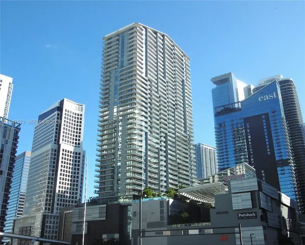 $6,400 | 68 Southeast 6th Street, Unit 1702, Miami, FL 33131