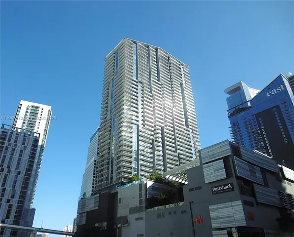 $6,400 | 68 Southeast 6th Street, Unit 1702, Miami, FL 33131