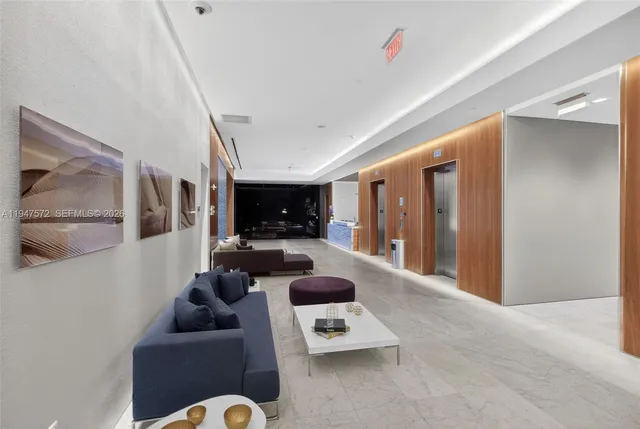 $6,400 | 68 Southeast 6th Street, Unit 1702, Miami, FL 33131