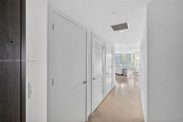 $6,400 | 68 Southeast 6th Street, Unit 1702, Miami, FL 33131