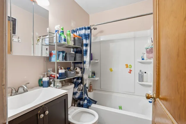 $180,000 | 3433 North Sturdevant Street, Davenport, IA 52806