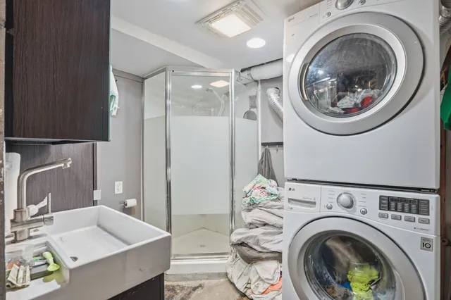 $180,000 | 3433 North Sturdevant Street, Davenport, IA 52806