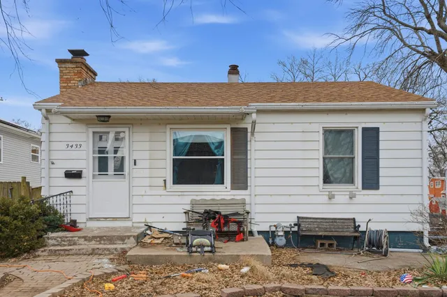 $180,000 | 3433 North Sturdevant Street, Davenport, IA 52806