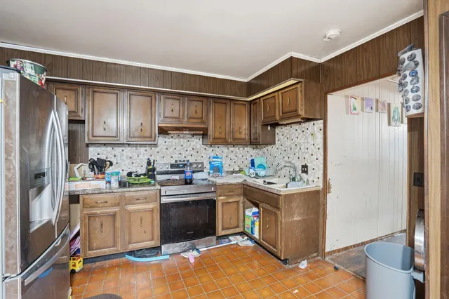 $180,000 | 3433 North Sturdevant Street, Davenport, IA 52806