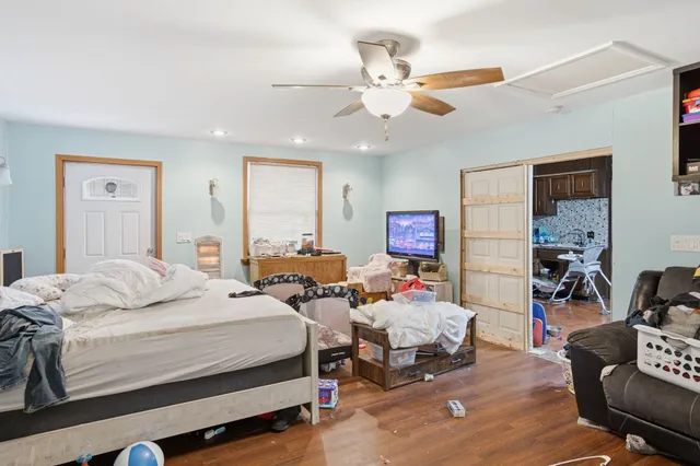 $180,000 | 3433 North Sturdevant Street, Davenport, IA 52806