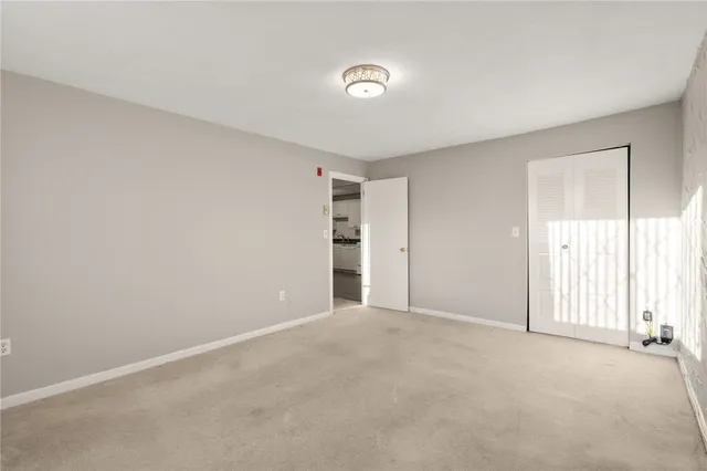 $199,900 | 300 Smithfield Road, Unit 518, North Providence, RI 02904