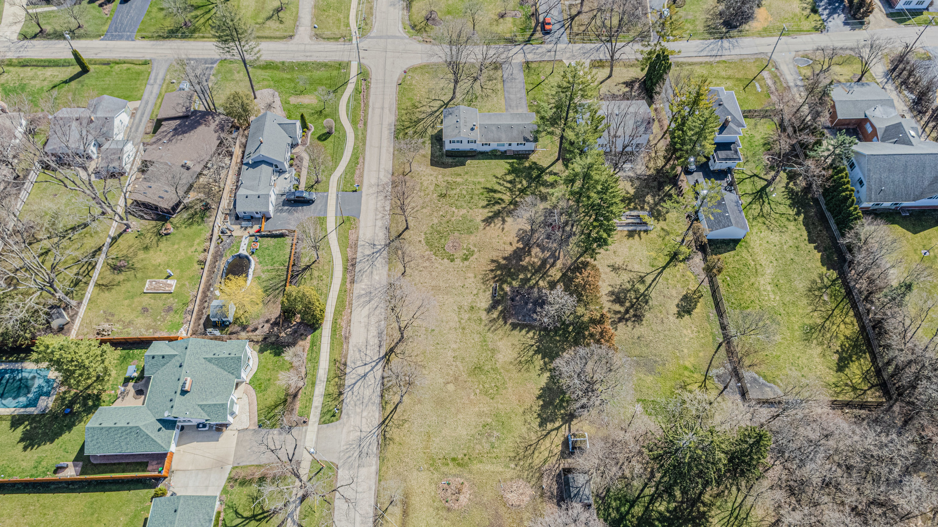 315 Waverly Road Chicago, IL 60647 - Photo 5 of 7 a aerial view of residential house with parking space