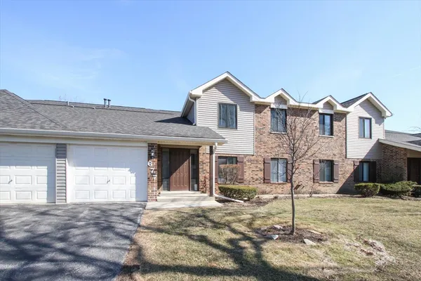 $261,050 | 677 Cumberland Trail, Unit 2B, Roselle, IL 60172