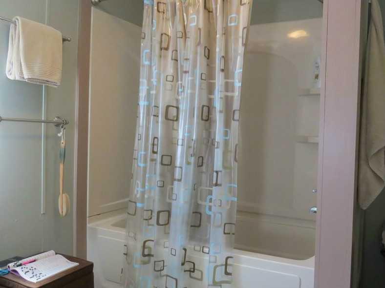 485 Front Ridge Road Penobscot, ME 04476 - Photo 22 of 35 Master Bath/Spa.
