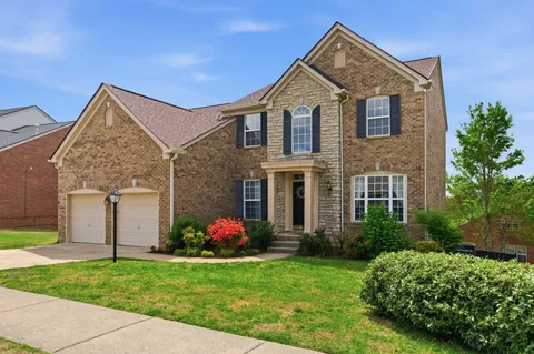 $635,000 | 3033 Brookview Forest Drive, Nashville, TN 37211