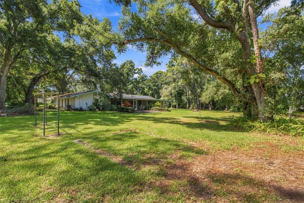 1996 Glenn Road Clearwater, FL 33764 - Photo 11 of 51 Gallery Image 11